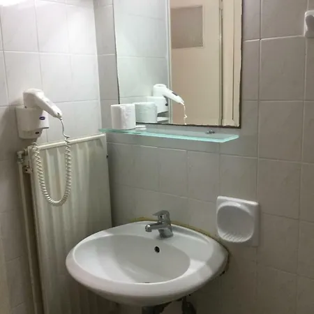 公寓式酒店 卡利西亚公寓式酒店 卢特拉艾季普苏