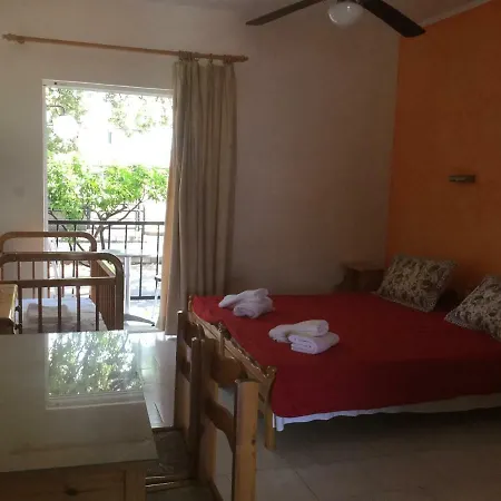 公寓式酒店 卡利西亚公寓式酒店 卢特拉艾季普苏